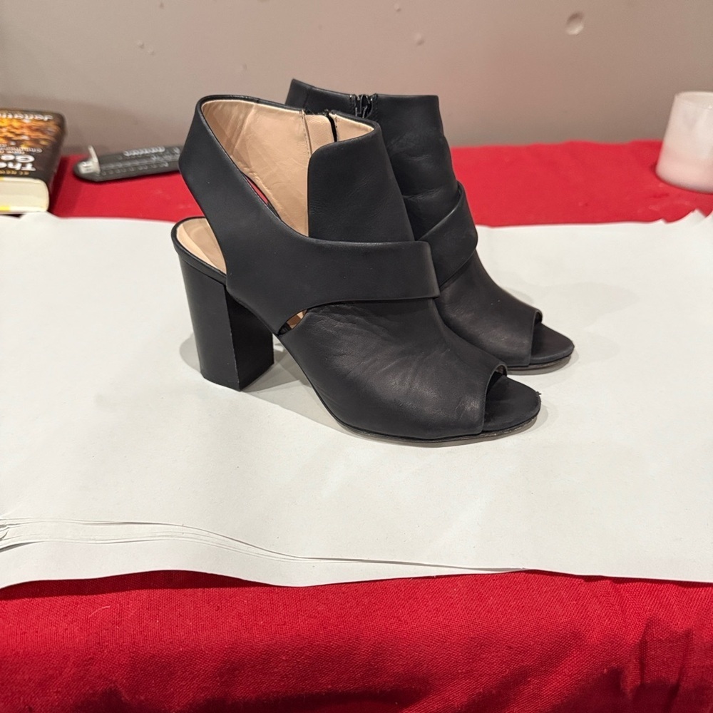 Chic Black Women's Block Heel Peep-Toe Shoes